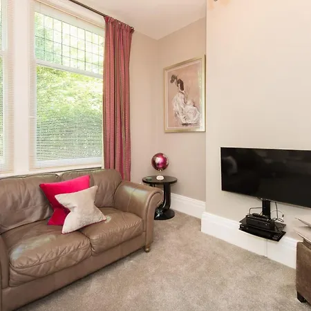 Albany House By Harrogate Serviced Apartments Exterior photo